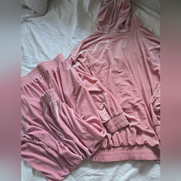 NWOT Laina Rauma Pink Velour Jogger and zip up hoodie set dance - Picture 10 of 12